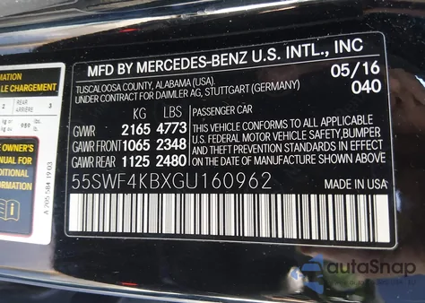 2016 Mercedes-Benz C 300 Sport 4Matic z USA, uszkodzony, nr VIN 55SWF4KBXGU160962